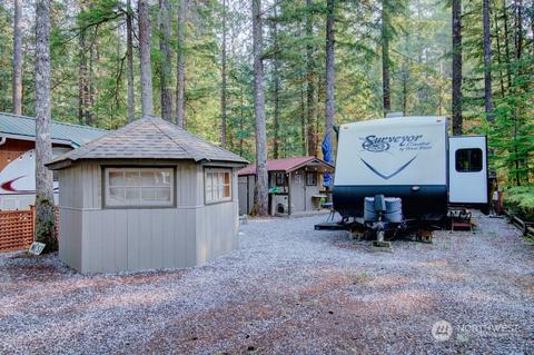 127 Jasper Trl, Deming, WA 98244