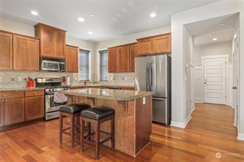 18316 35th Dr SE, Bothell, WA 98012 photo 2