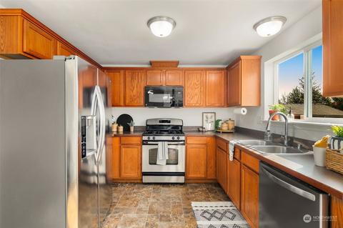 2394 Gordon Dr, Ferndale, WA 98248 photo 4