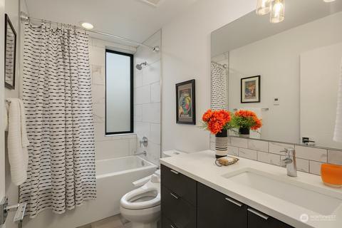 111 E Hamlin St, Seattle, WA 98102 photo 24