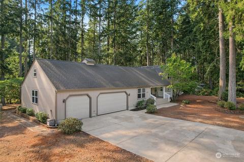 11312 109th St, Anderson Island, WA 98303