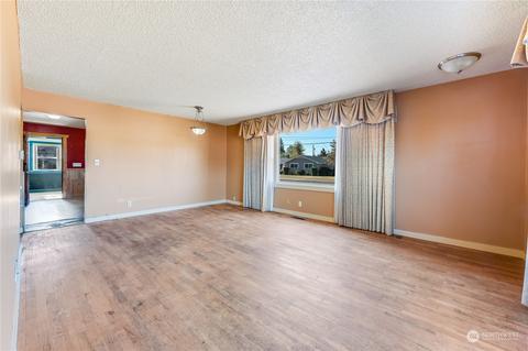 2346 Initial Ave, Enumclaw, WA 98022 photo 2