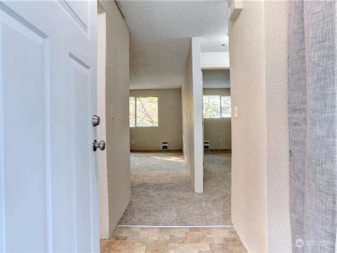 2629 Rucker #6, Everett, WA 98201 photo 3