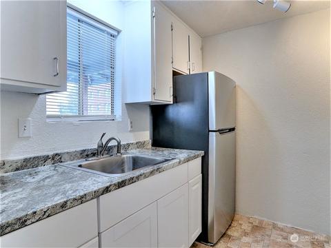 2629 Rucker #6, Everett, WA 98201 photo 4