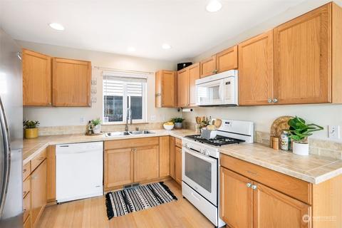2804 21st St, Everett, WA 98201 photo 6