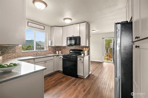 21006 177th St E, Orting, WA 98360 photo 6