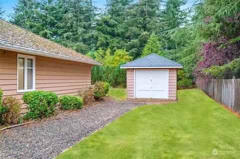 6891 Raspberry Dr, Everson, WA 98247 photo 4