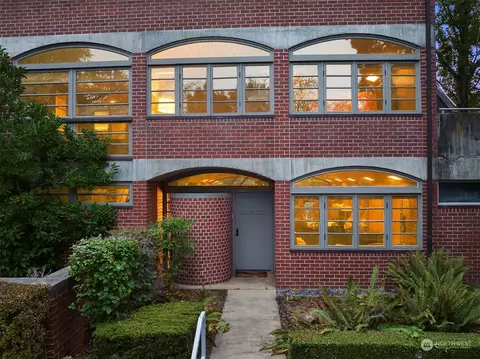 608 34th Ave E, Seattle, WA 98112 photo 32
