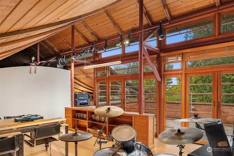 608 34th Ave E, Seattle, WA 98112 photo 27