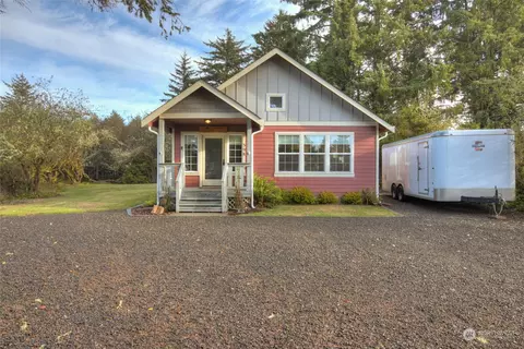 398 Canal Dr SE, Ocean Shores, WA 98569