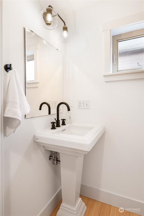 2108 E Terrace St, Seattle, WA 98122 photo 10