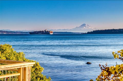 10043 NE South Beach Dr, Bainbridge Island, WA 98110