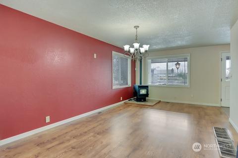 23815 SE 448th St, Enumclaw, WA 98022 photo 9