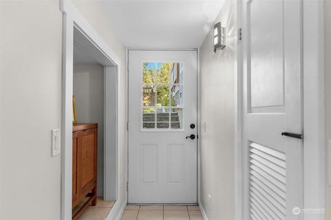 2126 N 87th St, Seattle, WA 98103 photo 28