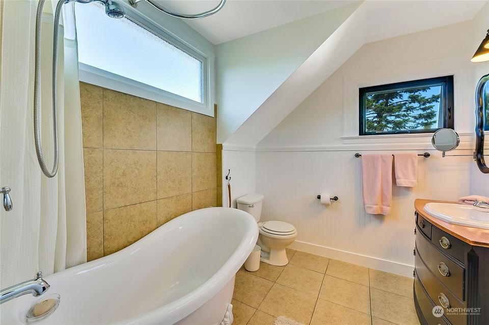  1404 10th St, Anacortes, WA 98221 photo 24