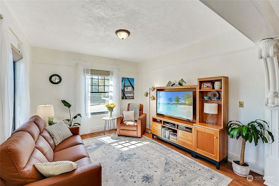  1404 10th St, Anacortes, WA 98221 photo 6