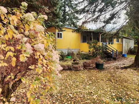 200 Morgan Ln, Brinnon, WA 98320