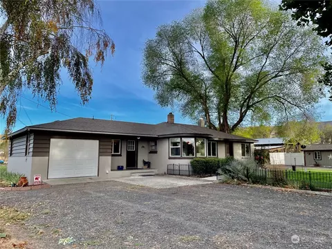 40 Wise Acre Rd, Yakima, WA 98901