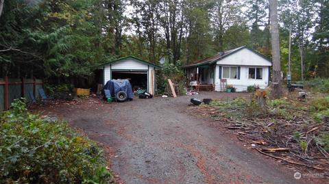 121 Holiday Ln, Packwood, WA 98361