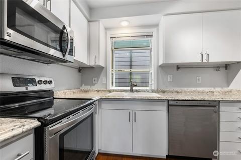 10326 NE 185th St #C, Bothell, WA 98011 photo 16