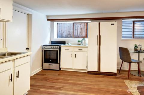 1111 N 40th St, Seattle, WA 98103 photo 14