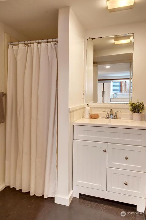 1111 N 40th St, Seattle, WA 98103 photo 16