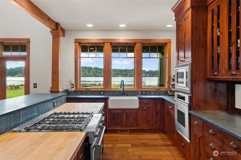 6920 E Grapeview Loop Rd, Allyn, WA 98524 photo 9