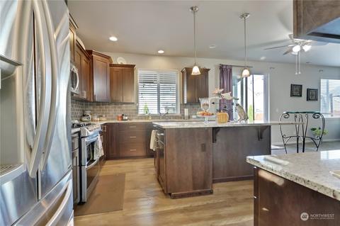 513 Carrier Ave SW, Orting, WA 98360 photo 4