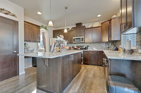 513 Carrier Ave SW, Orting, WA 98360 photo 3