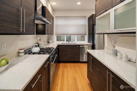 1922 E John St, Seattle, WA 98112 photo 10