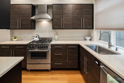 1922 E John St, Seattle, WA 98112 photo 11