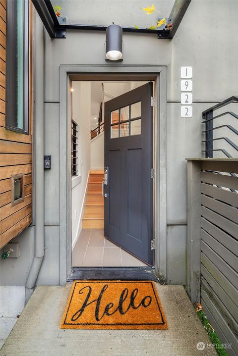 1922 E John St, Seattle, WA 98112 photo 3
