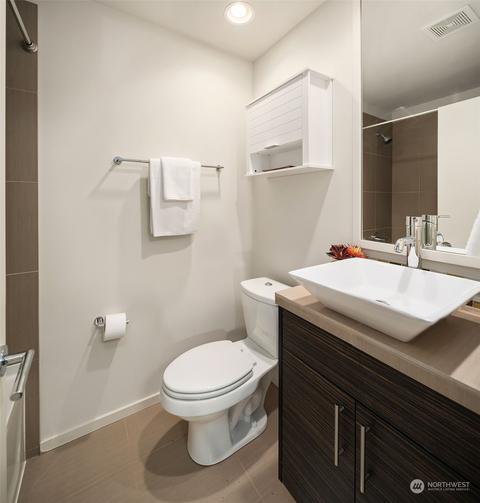1922 E John St, Seattle, WA 98112 photo 20