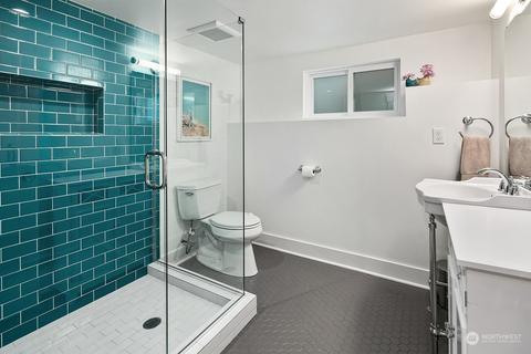 4029 Interlake Ave N, Seattle, WA 98103 photo 13