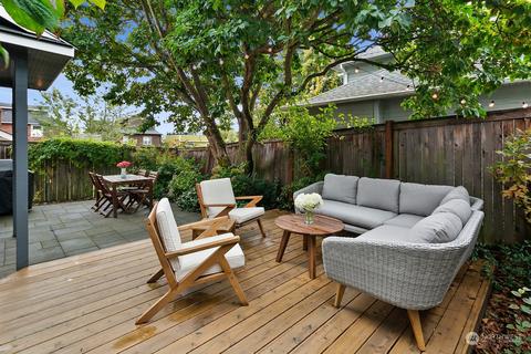 4029 Interlake Ave N, Seattle, WA 98103 photo 17