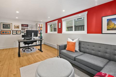 4029 Interlake Ave N, Seattle, WA 98103 photo 8