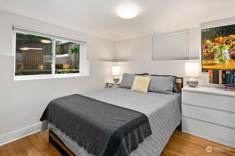 4029 Interlake Ave N, Seattle, WA 98103 photo 12