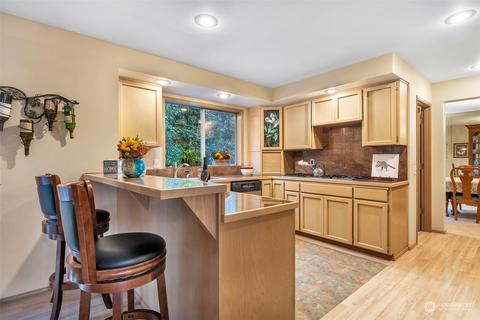 1705 Edgemoor Ln, Everett, WA 98203 photo 11