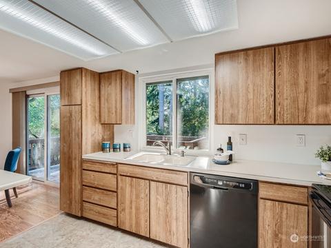 606 216th St SW, Bothell, WA 98021 photo 9