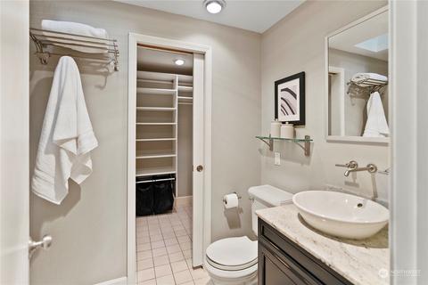 2129 N 88th St, Seattle, WA 98103 photo 8