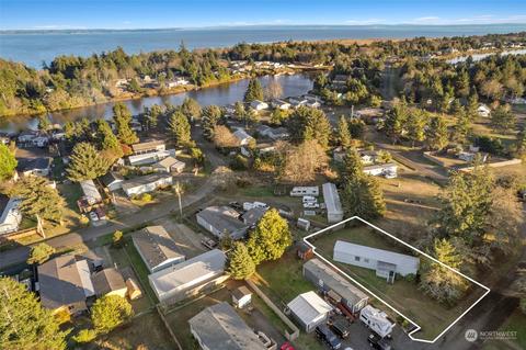 734 NEdgewood Ave, Ocean Shores, WA 98569