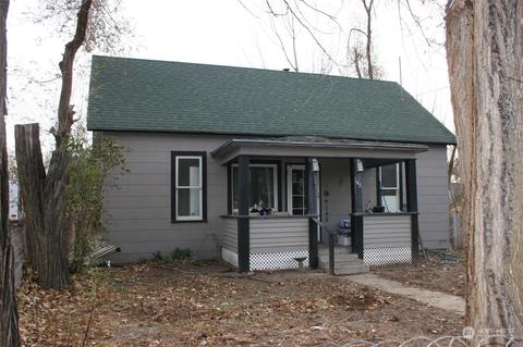 145 N Main St, Washtucna, WA 99371