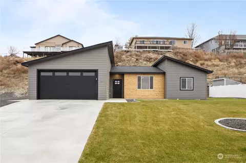 481 Stacy Dr SE, Moses Lake, WA 98837