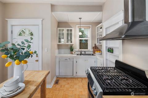231 27th Ave E, Seattle, WA 98112 photo 14