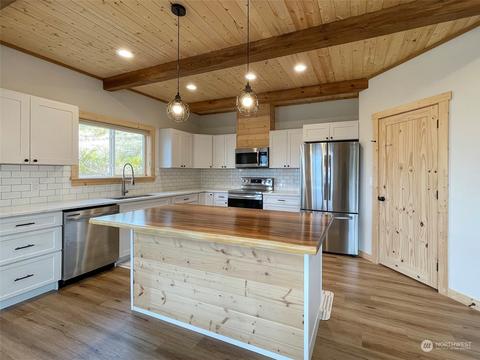 682 Lakeview Dr, Sequim, WA 98382 photo 11