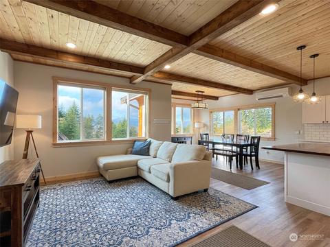 682 Lakeview Dr, Sequim, WA 98382 photo 8