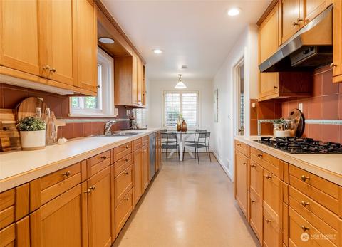 2617 Broadway E, Seattle, WA 98102 photo 11