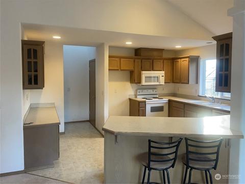 6018 208th St E, Spanaway, WA 98387 photo 2