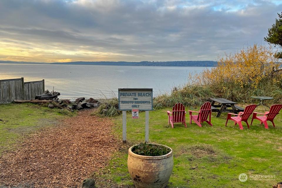  4220 SW 109th St, Seattle, WA 98146 photo 40