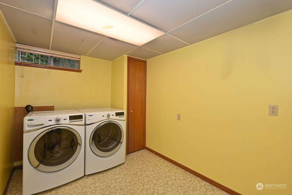  4220 SW 109th St, Seattle, WA 98146 photo 33